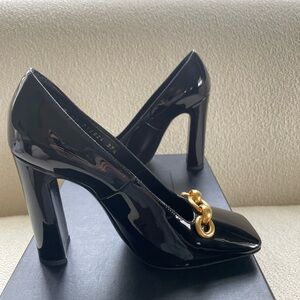 YSL, Saint Laurent. Brand new swing 110. Patent Black.